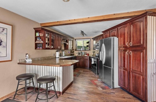 Mount Vernon Cabin | Lookout Mountain, Log cabin Golden, Wedding venue, Red Rock concerts, skiing