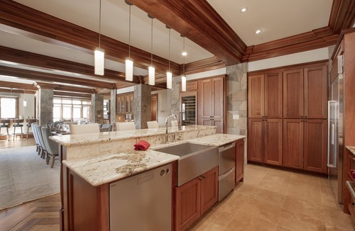 Mountain Village House | Lorian 4 Luxurious Ski-In Ski-Out Resort Condo - 4Bd, 3.5 Ba - Sleeps 12