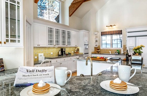 Avon House | Lovely 4 Bedroom Private House on Holden Road in Beaver Creek Village