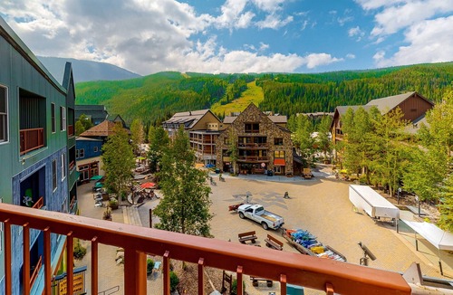 River Run House | Lovely 4th-Floor Getaway Close to Ski Run w/Mtn Views, WiFi, Shared Pool/Hot Tub