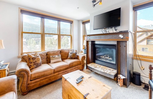 River Run House | Lovely 4th-Floor Getaway Close to Ski Run w/Mtn Views, WiFi, Shared Pool/Hot Tub