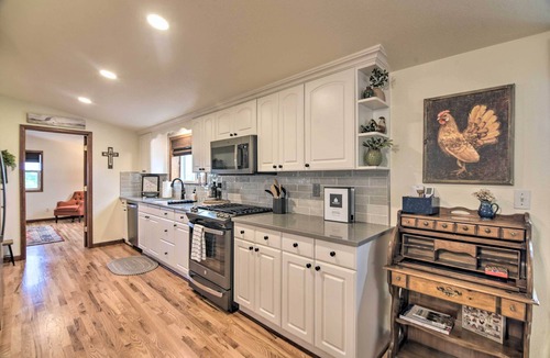 Fort Collins Apartment | Lovely Barn Loft w/Mountain Views on Horse Estate