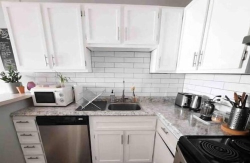 Gunbarrel Condo | Lovely Front Range condo with pool and hot tub