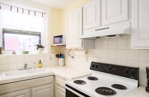Capitol Hill Apartment | Lovely monthly rental in heart of Cap Hill!