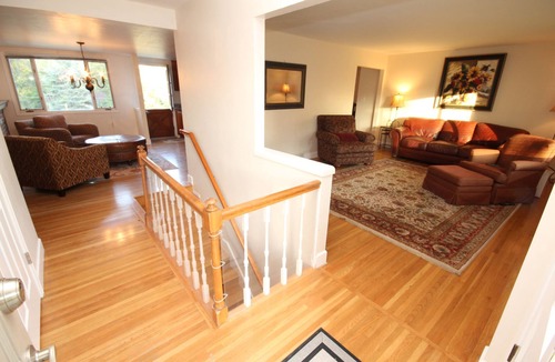 Cherry Knolls House | Lovely sunlit ranch style home with large fenced yard