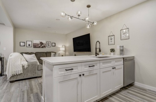 Cascade House | Lower Stone Lodge | Hot Tub| Game Room| Lower Unit