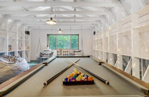 Cascade House | Lower Stone Lodge - Hot Tub - Game Room - Lower Unit