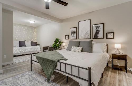 Cascade House | Lower Stone Lodge - Hot Tub - Game Room - Lower Unit