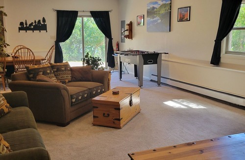 Southwest Colorado Springs House | Lush setting, minutes to downtown Colorado Springs