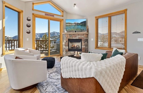 Estes Park House | Lux 2 master suites, lake views