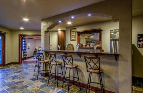 Fraser House | Lux 8000 SQ Ft, 9 BDR, 15 Beds, Hot Tub, Large Groups!