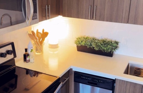 Cherry Creek House | Lux Living in Cherry Creek Rooftop Pool and Free Parking