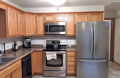 Evergreen West Central House | Lux Mountain Home — Close to Red Rocks/Hiking: Pool Table, Hot Tub, Private Chef