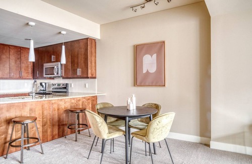 Cherry Creek Apartment | Luxe Cherry Creek 1BR w/ Sauna & Theater, near shopping, by Blueground