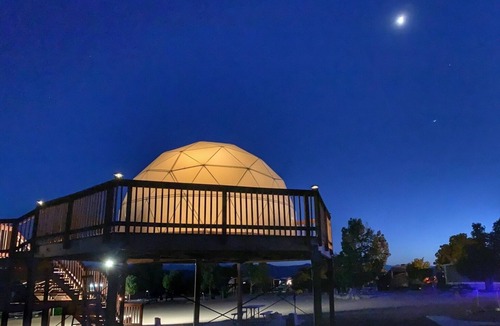 Canon City House | Luxe Glamping Dome | Queen Bed | Deck Views | Near Royal Gorge Bridge & Park