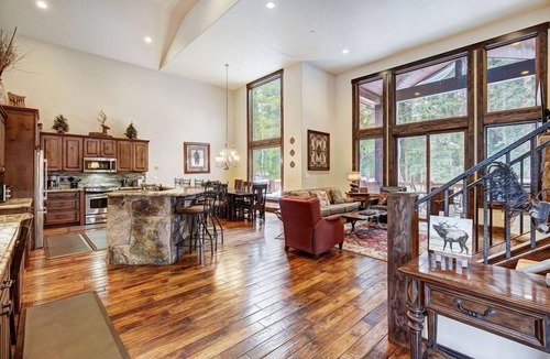 Blue River House | Luxurious 5 bedroom/5.5 bath gorgeous home with hot tub and ping pong table