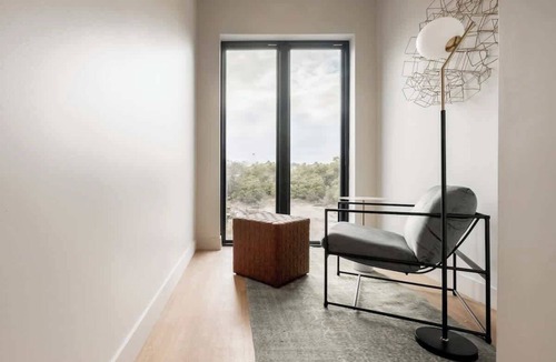 Jefferson Park Condo | Luxurious Escape | Walk to Empower Field | Tesoro