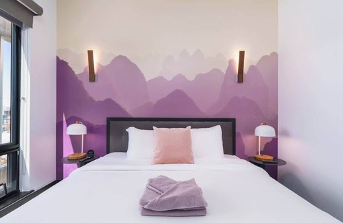 Berkeley Hotel | Luxurious Flat w/Private Balcony & Mtn Views!