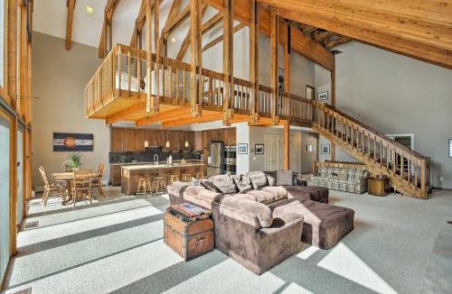 Grand Lake House | Luxurious Grand Lake Vacation Rental with Hot Tub!