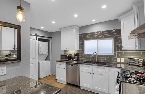Colorado Springs House | Luxurious, Impeccable Home in Old Colorado City