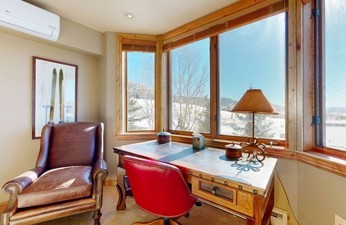 Steamboat Springs Condo | Luxurious lodging within walking distance of slopes w/shared pool/hot tub
