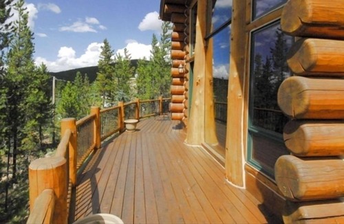 Breckenridge Heights House | Luxurious Log Home with Pool Table