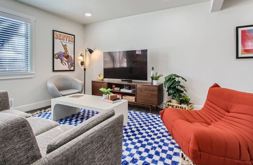 Berkley House | Luxurious mid-century private home near downtown! Game room & fire pit!