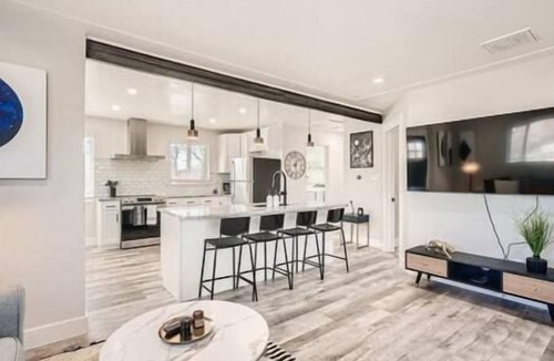Edgewater House | Luxurious & Modern! Sauna, Great Neighborhood, West Denver