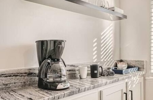 Edgewater House | Luxurious & Modern! Sauna, Great Neighborhood, West Denver