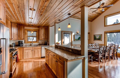 Fairplay Cabin | Luxurious Mountain Cabin w/Hot Tub, Starlink Internet, Game Room, Sauna - Chessetts Lodge