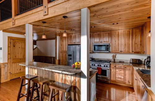 Fairplay Cabin | Luxurious Mountain Cabin w/Hot Tub, Starlink Internet, Game Room, Sauna - Chessetts Lodge