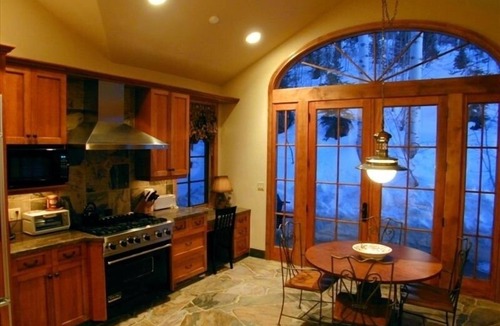Snowmass Village House | Luxurious Ski House on Snowmass Mountain. 324 Deer Ridge Lane Snowmass Village.