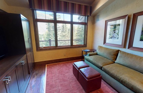 Vail Condo | Luxurious Three Bedroom + Den Penthouse