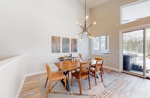 Purgatory House | Luxurious Escape