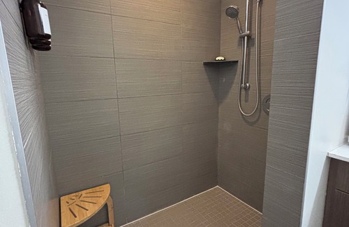 Cherry Creek Apartment | Luxury 1bd/1ba - Rooftop pool, w/d in unit, walkable North Cherry Creek