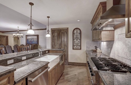 Vail Condo | Luxury 2BR Arrabelle residence - ski in/ski out in Lionshead, rooftop pool & spa