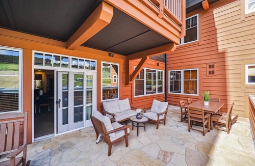 Peak 8 Condo | Luxury 2BR condo at One Ski Hill 8307, Breckenridge—sleeps 6 with stunning ski area views.