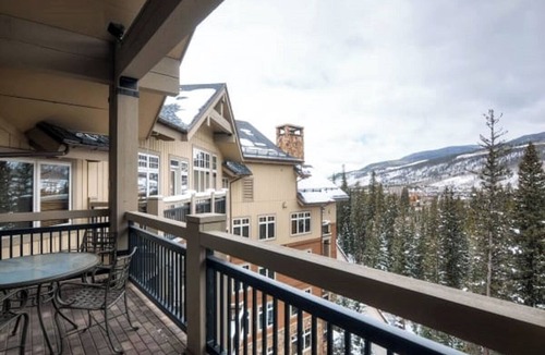 River Run Condo | Luxury 2BR ski-in Lone Eagle w/- firepit, heated pool, hot tubs, gym and more!