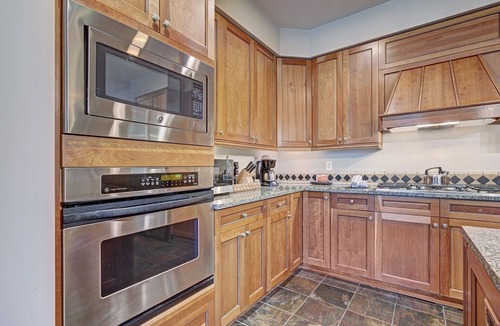 River Run Condo | Luxury 3 Br In River Run Village Featuring Ski In, Ski Out! No Cleaning Fees! 3 Bedroom Condo by RedAwning