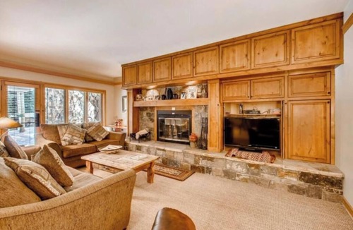 Mountain House Condo | Luxury 3BR ski-in, ski-out Chateaux condo w/hot tub and shuttle to River Run!