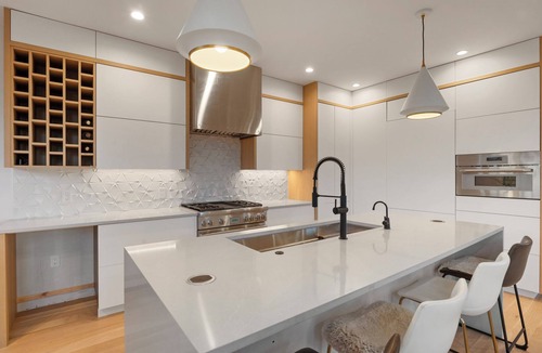 Villa Park House | Luxury 4 Bedroom 4.5 Bath Gourmet Kitchen Skyline: Broncos, Sloan's, Central
