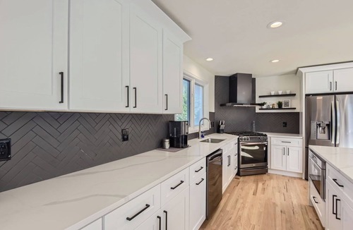 Highlands Ranch House | Luxury 5-bedroom House with numerous Outdoor Spaces & Private Office