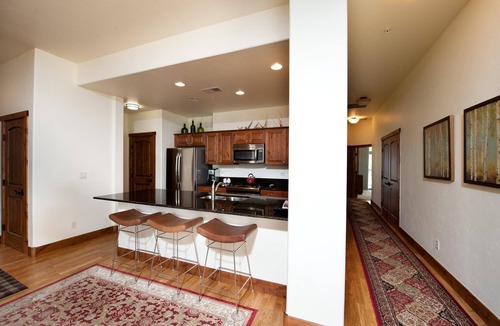 Purgatory Condo | Luxury Condo by Main Plaza - Walk to Slopes - Deck with Amazing Views