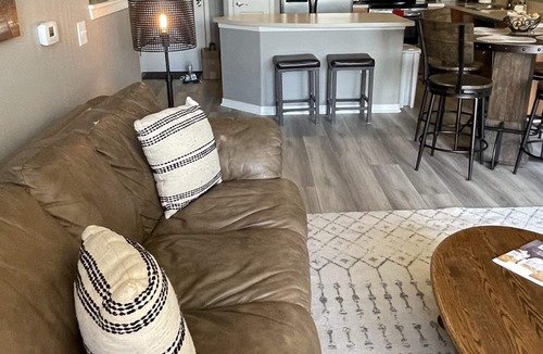 Lone Tree Apartment | Luxury condo in Lone Tree Colorado near Light Rail Station