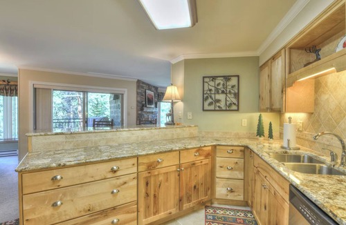 Warrior's Mark Condo | Luxury Condo steps away from Peak 9 chairlift/Main St. Best Breck has to offer!