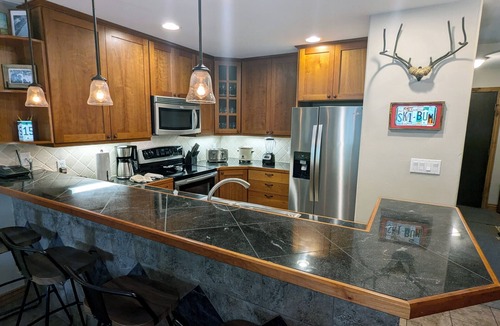 Avon Condo | Luxury Condo w/FREE WiFi, Parking, Heated Pool, Hot Tubs, Skier Shuttles
