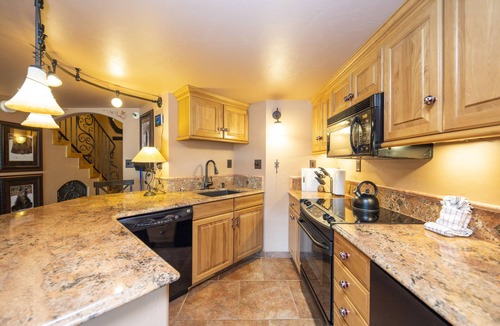 Copper Mountain Condo | Luxury Condo, Walk to Slopes, Ski Area Views, Largest 1 bedroom in the resort!