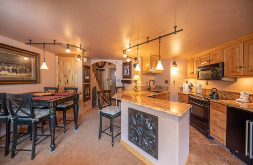 Copper Mountain Condo | Luxury Condo, Walk to Slopes, Ski Area Views, Largest 1 bedroom in the resort!