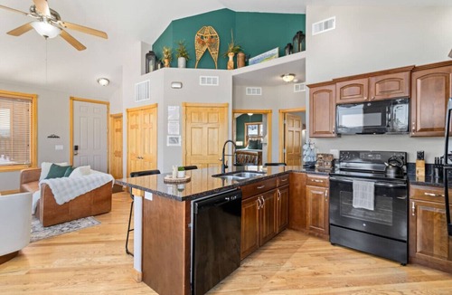Estes Park House | Luxury Condo with 2 master suites, Mary's Lake and Mountain Views