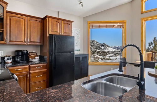 Estes Park House | Luxury Condo with 2 master suites, Mary's Lake and Mountain Views